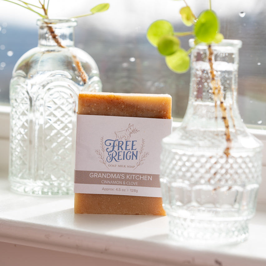 Grandma's Kitchen - Cinnamon & Clove | Bar Soap